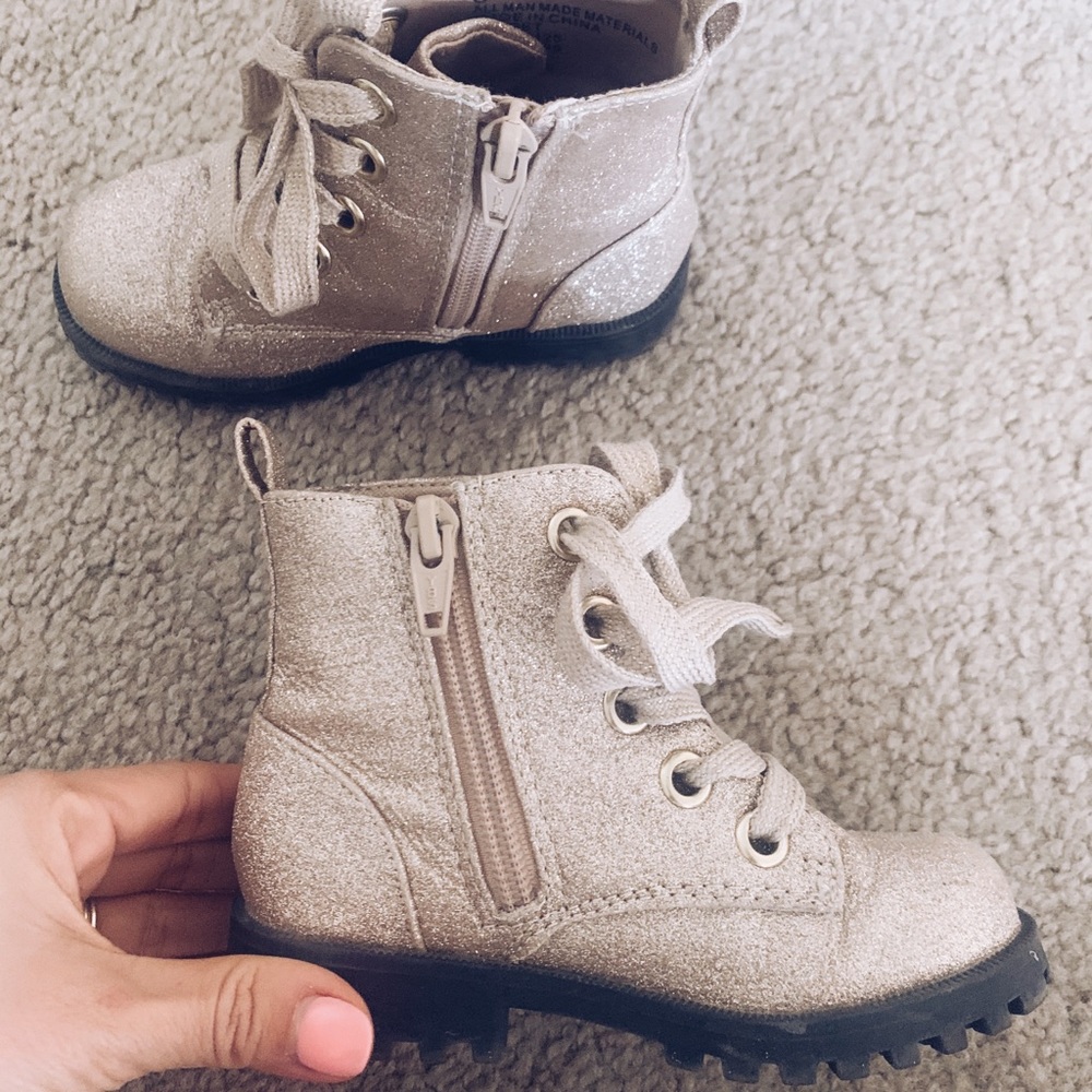 Kids glitter boots